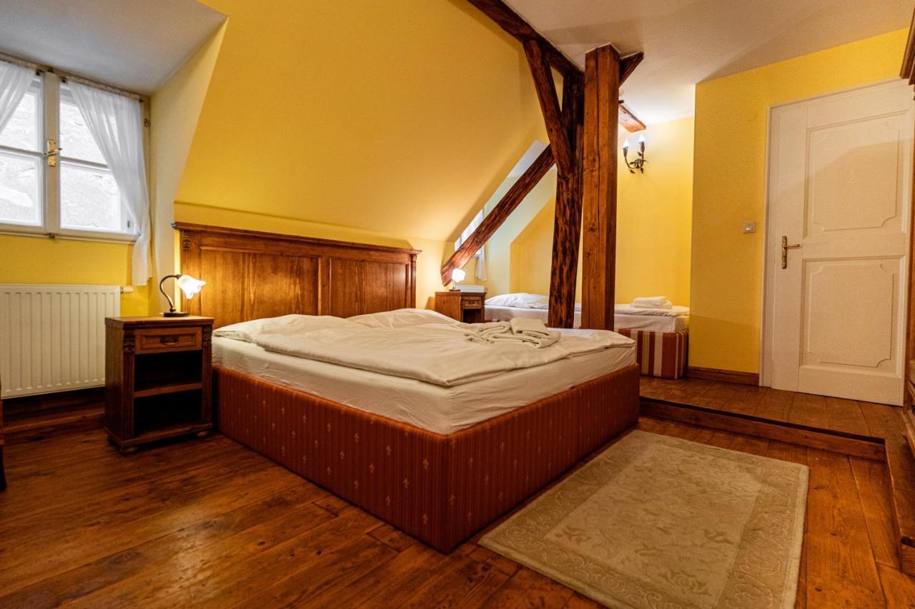 Penzion Cosmopolitan Ii. Banská Štiavnica エクステリア 写真