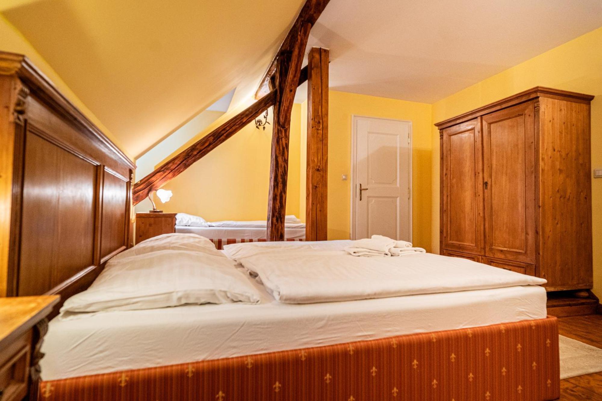 Penzion Cosmopolitan Ii. Banská Štiavnica 部屋 写真